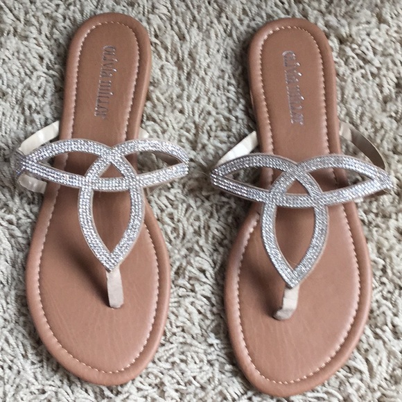 Cute and simple.  Rhinestone sandals. Size 7 - Picture 2 of 3